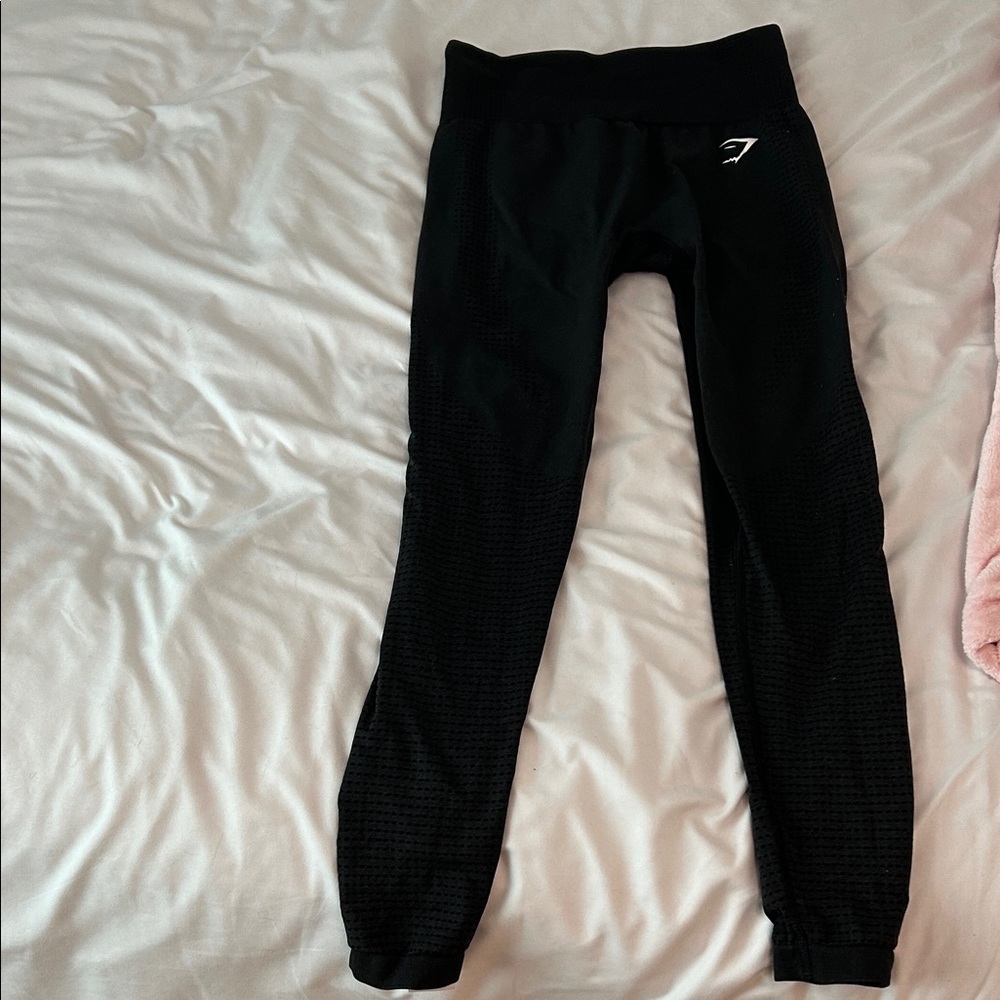 Women’s black Gym shark leggings small